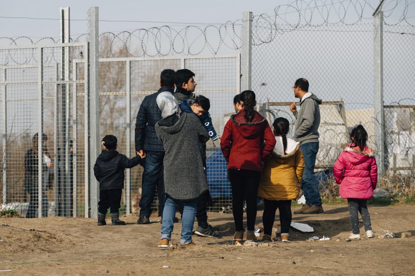 Trieste, smantellata rete di passeur: sonniferi a bimbi e schiaffi a migranti