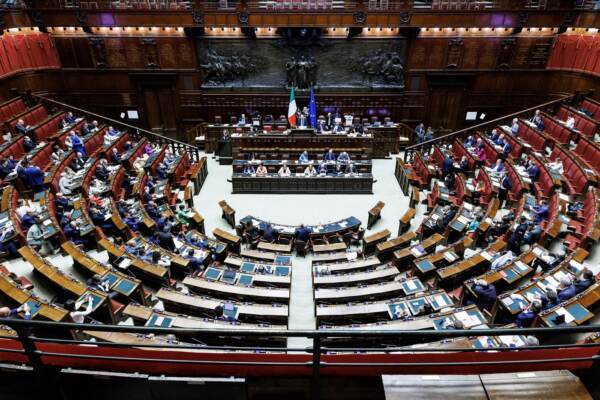 Mes, ok commissione a testo in Aula: maggioranza diserta