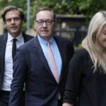 Cinema, Kevin Spacey a processo a Londra per violenza sessuale