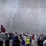 Pellegrini a La Mecca, il lancio di sassi dei fedeli per l’Hajj