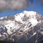 Monte Bianco, cade in crepaccio: morto alpinista