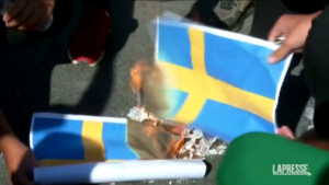 Corano bruciato a Stoccolma, proteste all’ambasciata svedese di Baghdad