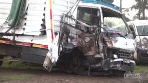 Kenya, camion si schianta contro veicoli e pedoni: oltre 50 morti