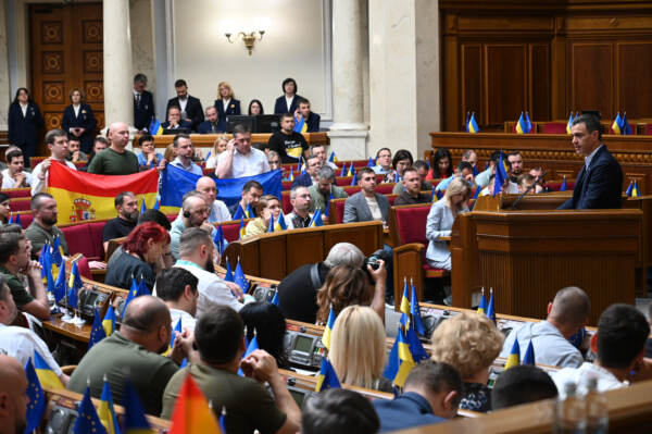 Ucraina, Sanchez a Kiev inaugura il semestre spagnolo dell’Ue