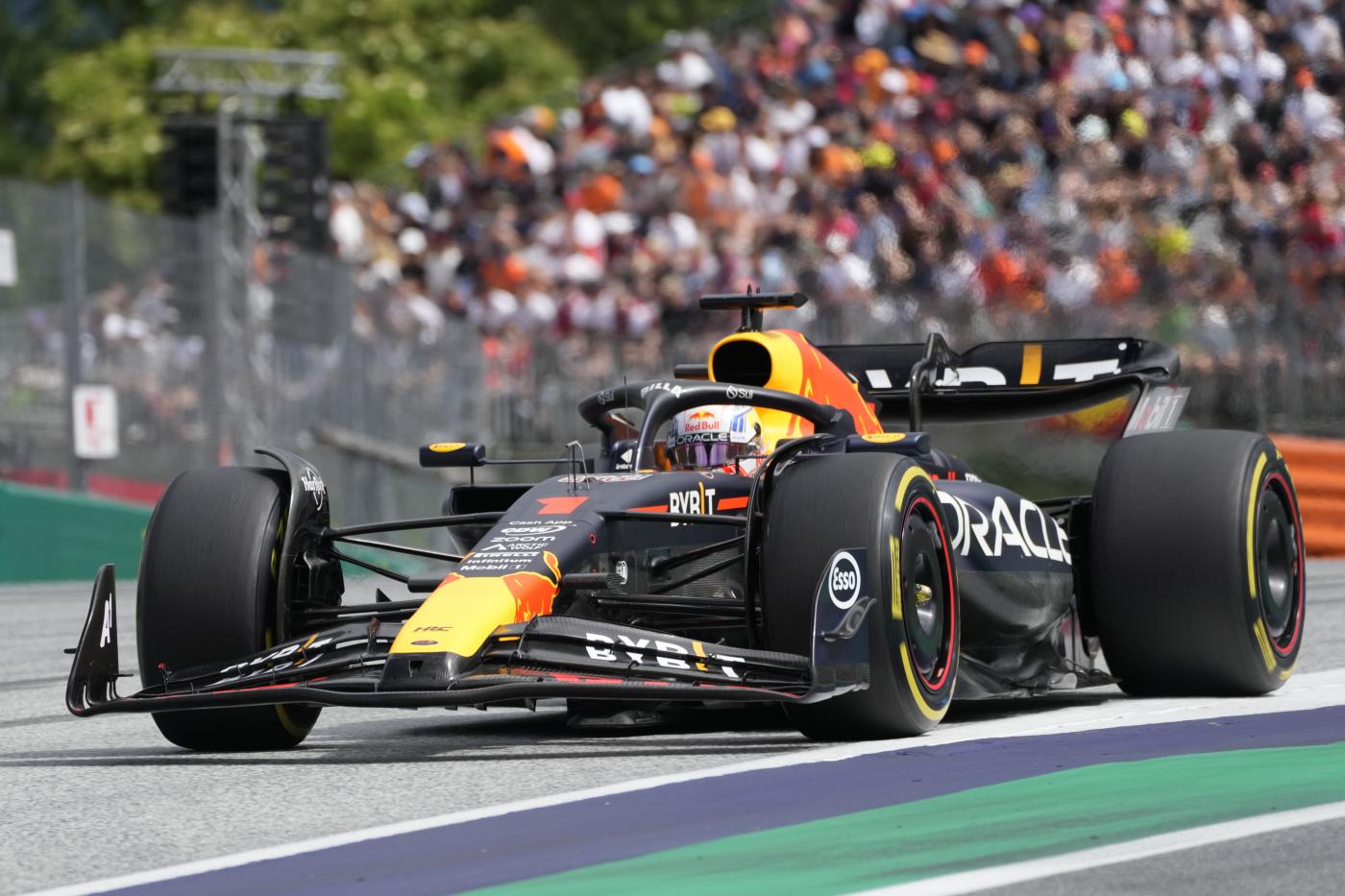 F1: Verstappen trionfa in Austria, Leclerc secondo