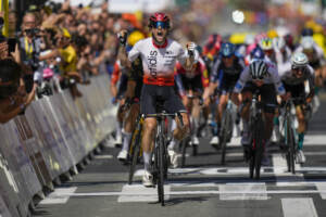 Tour de France, Lafay vince seconda tappa a San Sebastian