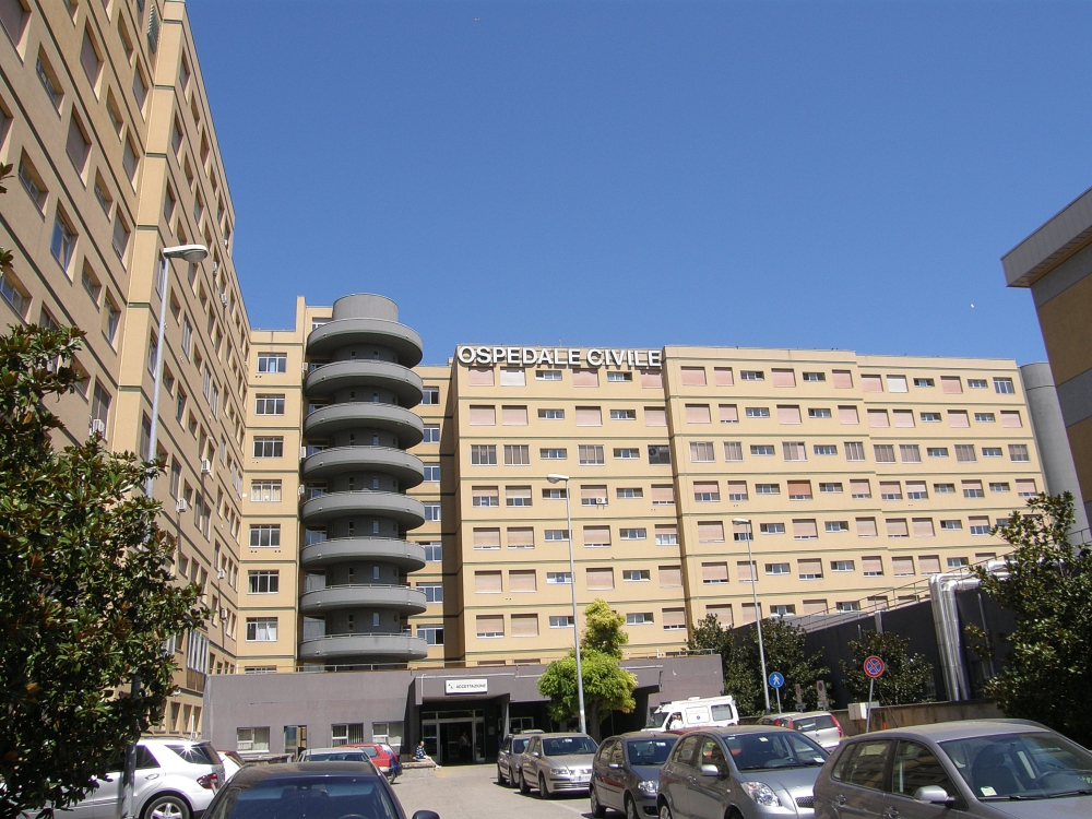 Pescara, trovato cadavere di un uomo in un bagno dell’ospedale