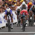 Tour de France, Philipsen fa il bis: vince quarta tappa a Nogaro
