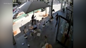 Tel Aviv, il terrorista investe i passanti e accoltella un uomo