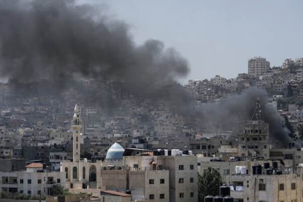 Medioriente, salgono a 10 palestinesi uccisi in raid Israele a Jenin