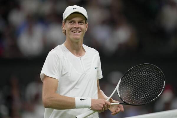 Wimbledon, Sinner accede agevolmente al secondo turno