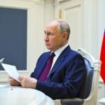 Russia, Putin: “Guerra ibrida contro di noi, popolo unito più che mai”