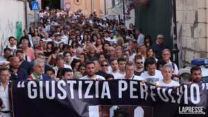 Napoli, fiaccolata per tirocinante morto su auto esplosa