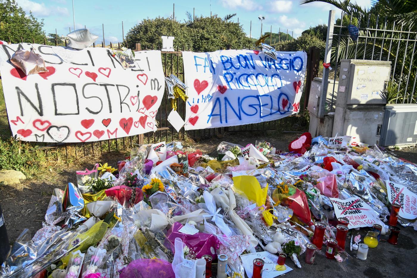 Delitto Primavalle, folla ai funerali di Michelle Causo