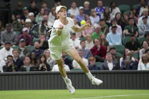 Wimbledon, Jannik Sinner accede al terzo turno