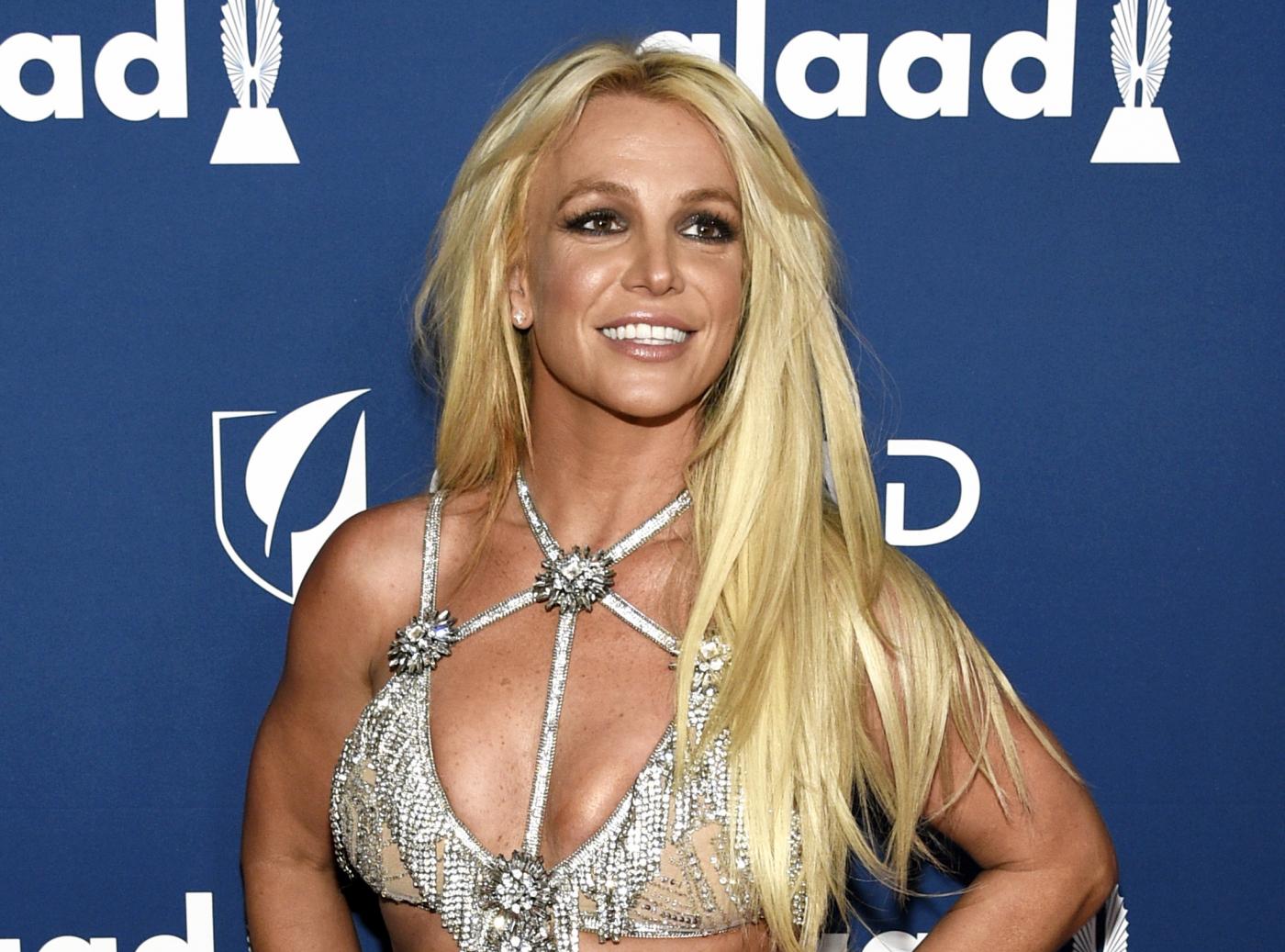 Britney Spears accusa: colpita da security del cestista Wembanyama