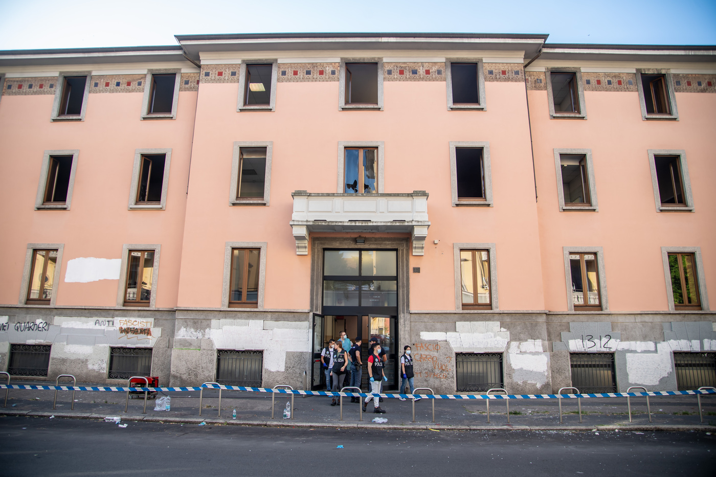 Incendio Milano, aperto fascicolo per omicidio colposo plurimo