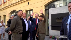 Ucraina, Zelensky incontra premier ceco Fiala a Praga
