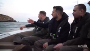Ucraina, Zelensky visita l’Isola dei Serpenti
