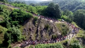Bosnia, partita la Marcia della pace in memoria del massacro di Srebrenica