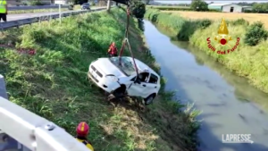 Vicenza, auto in fiume dopo uno scontro: ferita una donna