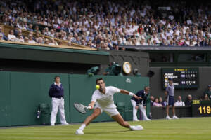 Wimbledon, ai quarti Djokovic e Medvedev