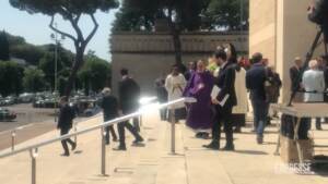 Forlani, il commosso omaggio di Mattarella alla salma