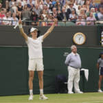 Wimbledon, Sinner in semifinale: Safiullin battuto in 4 set