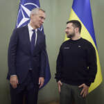 Ucraina, Nato: “Non cambia nostra posizione su integrità del Paese”