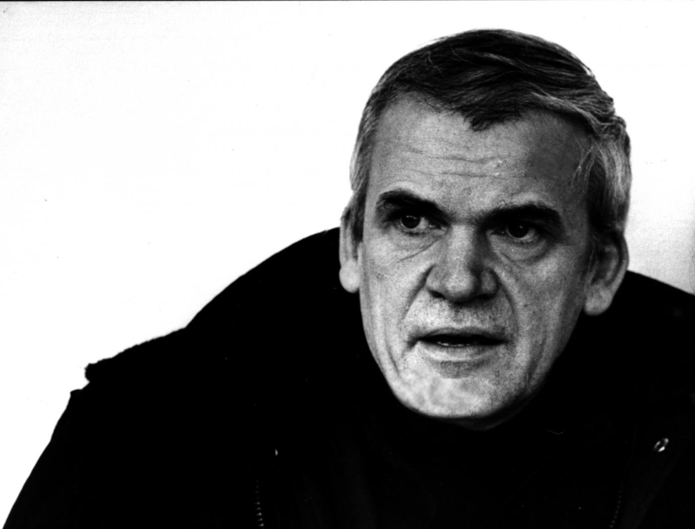 È morto Milan Kundera, lo scrittore aveva 94 anni È morto Milan Kundera, lo scrittore aveva 94 anni