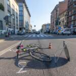 Viareggio, morto 21enne su bici elettrica travolto da moto