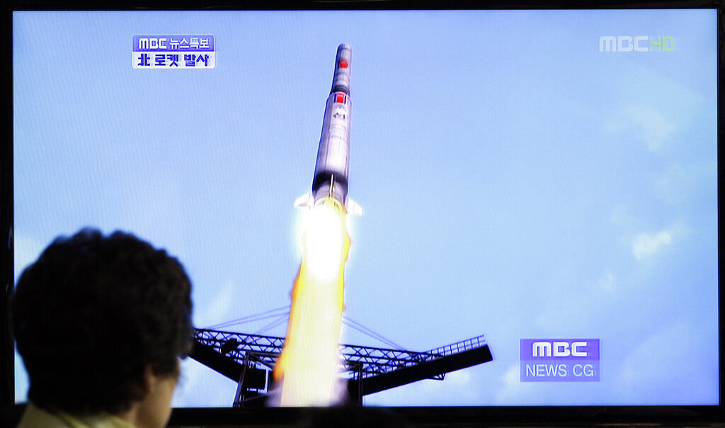 Nord Corea, lanciato in mare nuovo missile balistico Nord Corea, lanciato in mare nuovo missile balistico