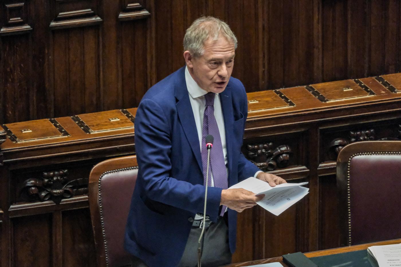Industria, Urso: “Ad agosto presenteremo dl su microelettronica”