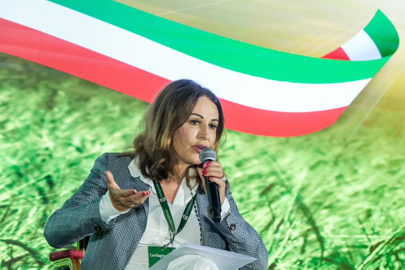 Santanchè, la ministra non molla: “Nessun passo indietro”