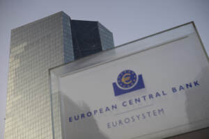Fisco, Bce: “Almeno due rialzi dei tassi a giugno e luglio”