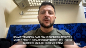 Ucraina, Zelensky: “Torniamo da summit Nato con buon risultato”