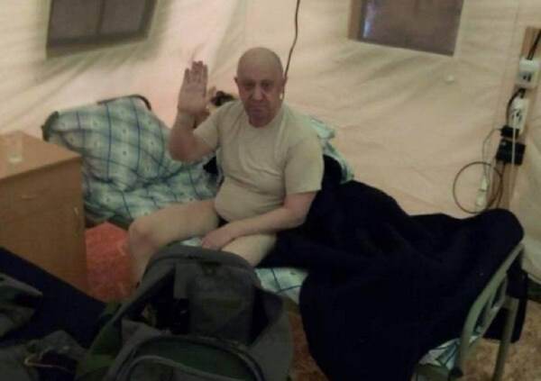 Ucraina, Wagner pubblica foto Prigozhin: “È in campo in Bielorussia”