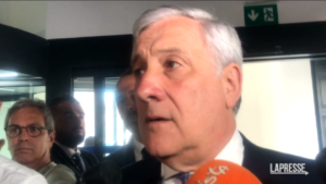 Migranti, Tajani: “Ong impediscono morti in mare se rispettano regole”