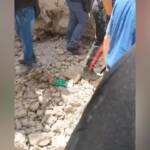 Crolla palazzo di 3 piani a Torre del Greco, si temono vittime