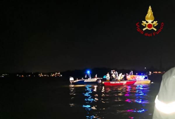 Venezia, tragedia a festa del Redentore: giovane muore sbalzato da barca