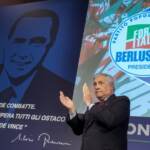 Forza Italia, Tajani: “Mi candiderò a presidenza per onorare Berlusconi”