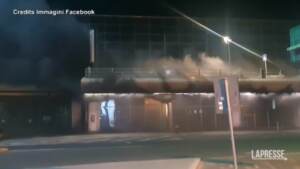 Catania, le immagini dell’incendio all’aeroporto Fontanarossa