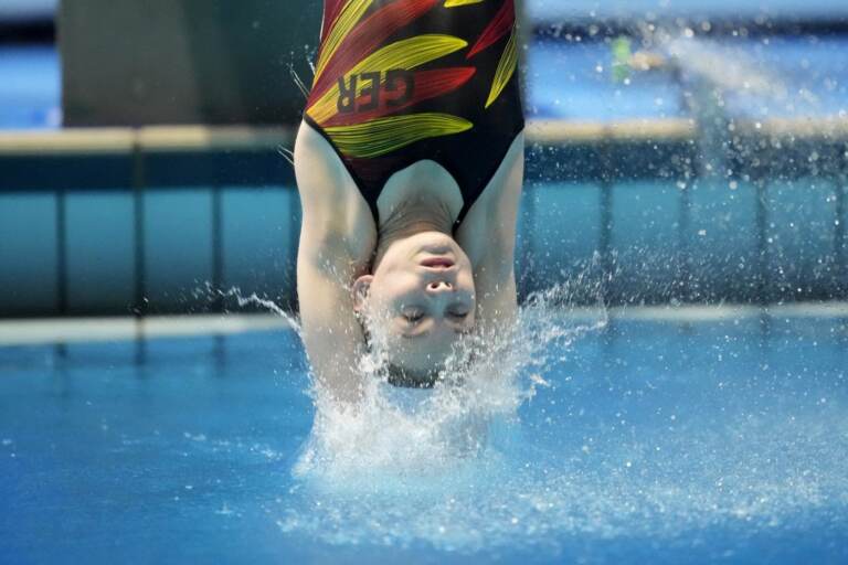 Mondiali nuoto 2023, le foto più spettacolari delle competizioni