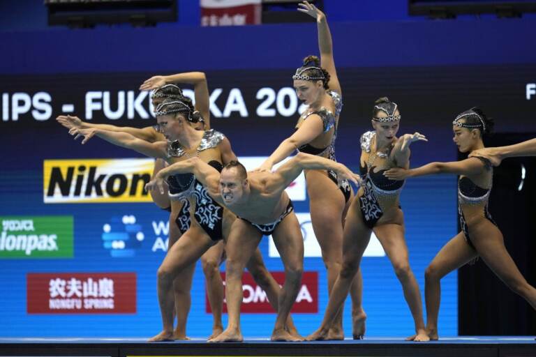 Mondiali nuoto 2023, le foto più spettacolari delle competizioni