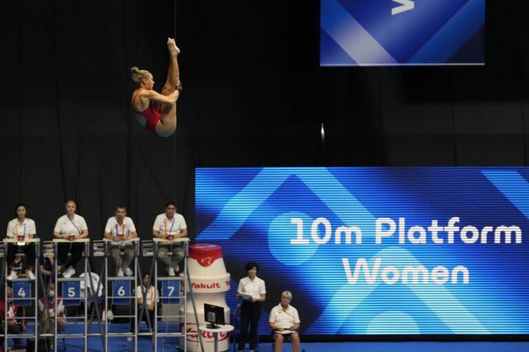 Mondiali nuoto 2023, le foto più spettacolari delle competizioni