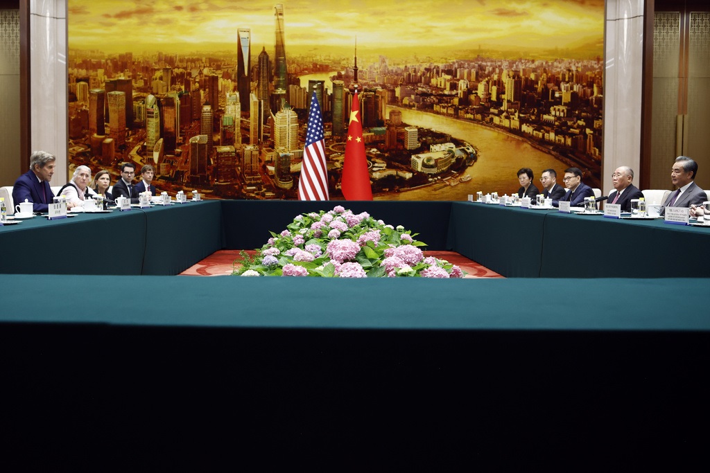 Clima, Kerry a Wang: “Riscaldamento globale minaccia per umanità”
