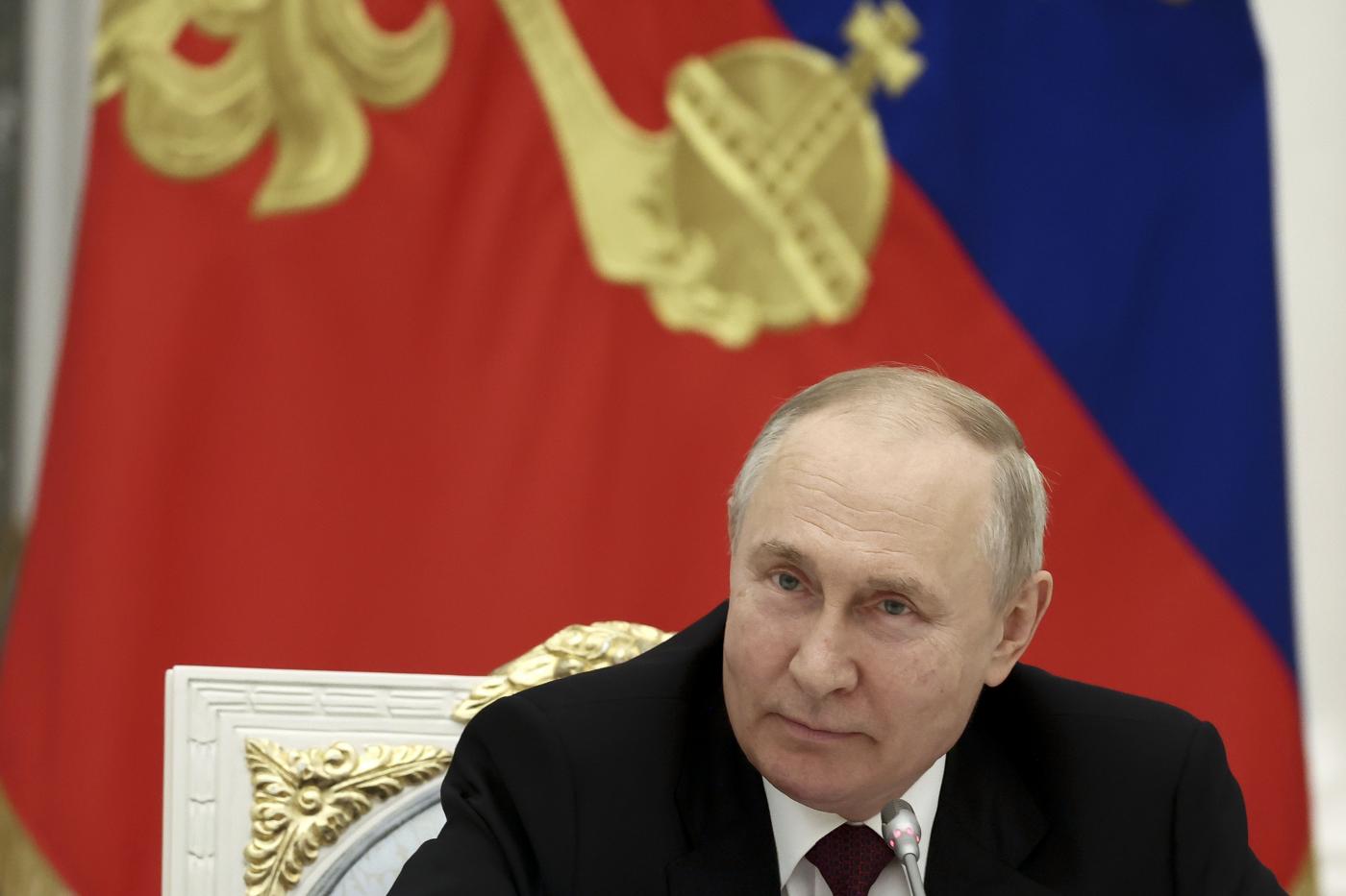 Ucraina, raid russo sul grano a Odessa: Putin non andrà in Sudafrica
