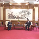 Pechino, Xi Jinping incontra Kissinger
