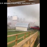 Tornado in North Carolina, la furia del vento spazza via i tetti