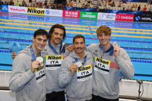 Mondiali nuoto, Italia argento nella 4×100